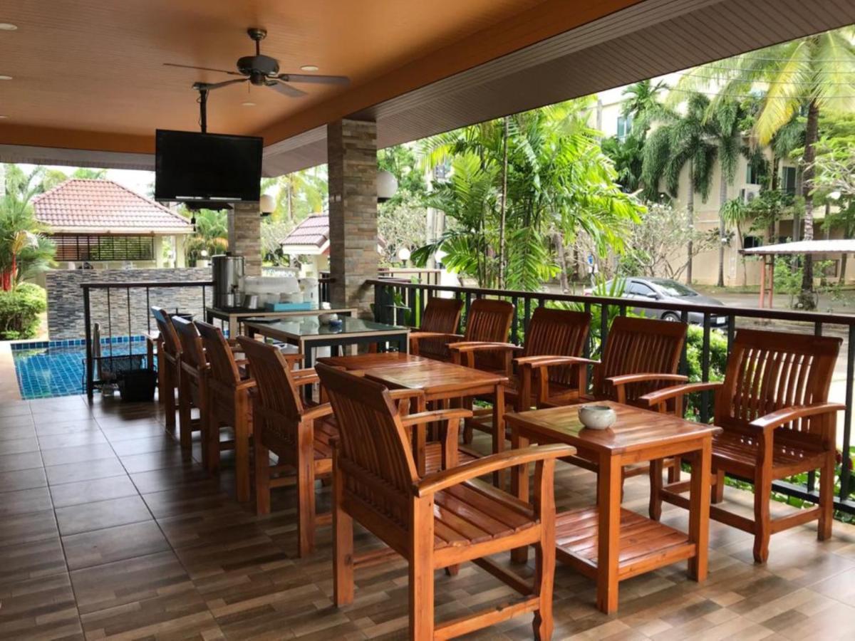 Nasa Hotel Phuket Buitenkant foto